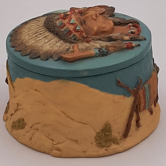 Vintage 1995 Great Spirits Great Chief Resin Detailed Scene Trinket Box Keepsake - Picture 4 of 8